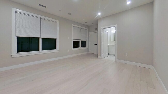 Photo - 194 Green St Unit 304