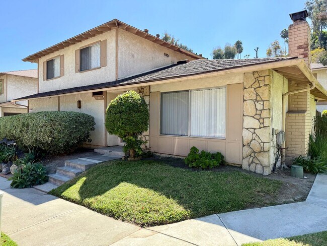 Building Photo - Townhome in Fire Mountain w/ Attached Garage!