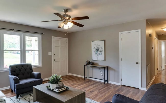 Photo - 1114 Vandora Springs Rd