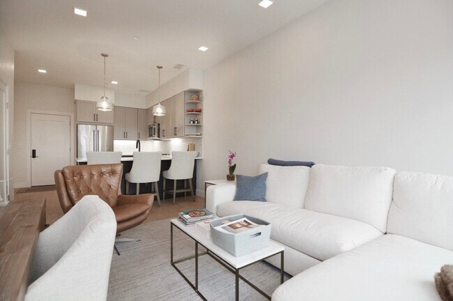 Photo - 287 Maverick St Unit PH504