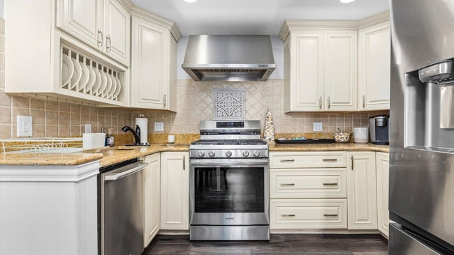 Photo - 816 St James Pl Unit SI ID1377380P
