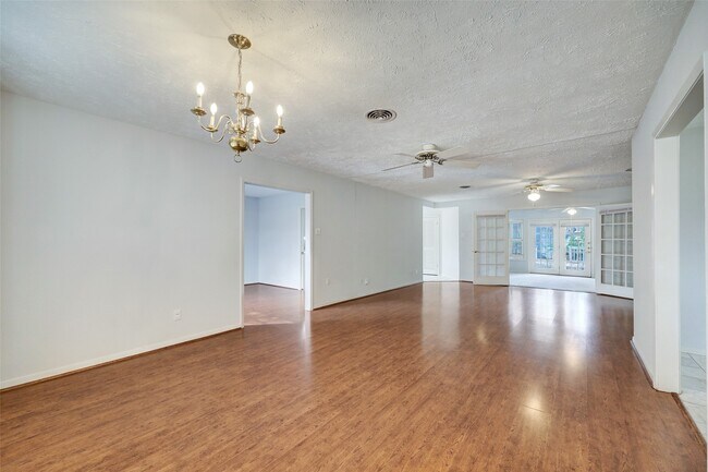 Photo - 8730 Cedarspur Dr