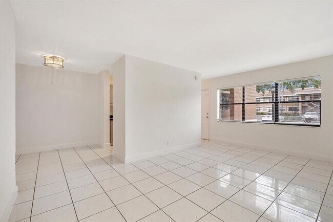 Photo - 11583 NW 42nd St Unit 11583