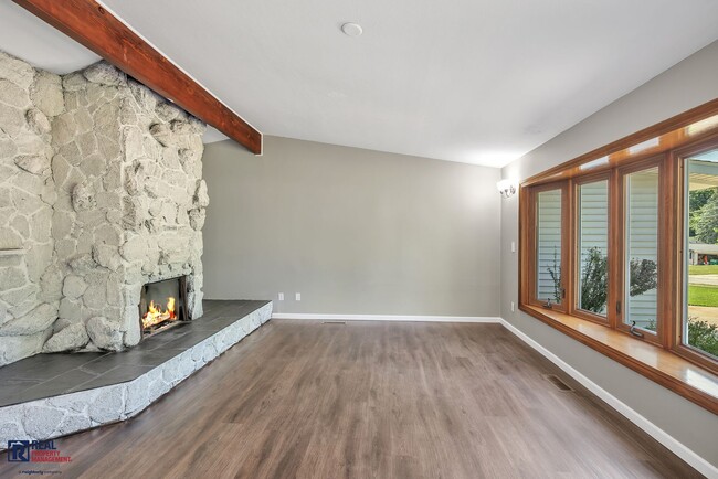 2200 Gary Dr
