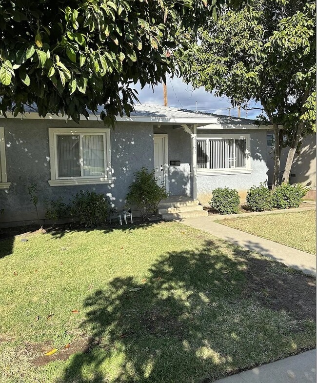 Photo - 21721 Tuba St