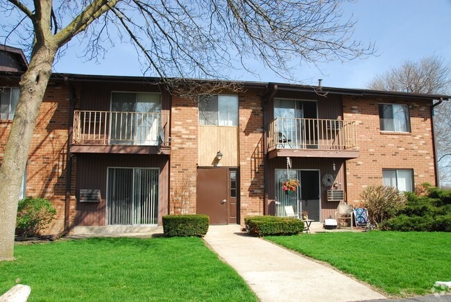 Quail Hollow Apartments - Quail Hollow Apartments