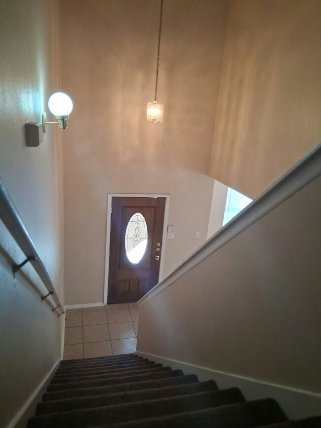 Photo - 874 Fillmore Dr