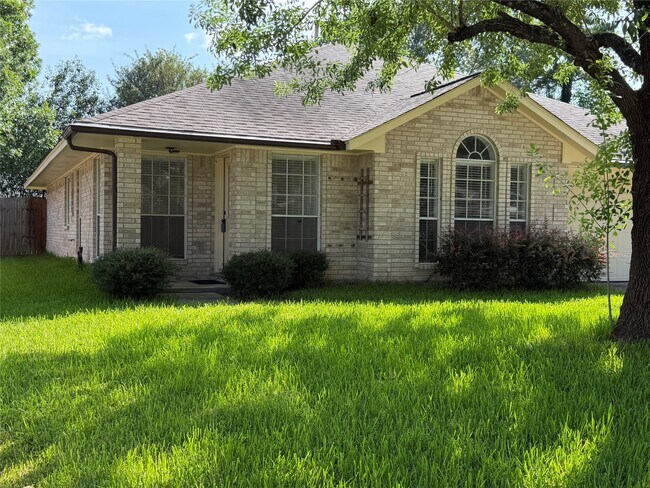 Photo - 2238 Pine Cone Dr