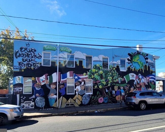 Photo - 122 N Scott St