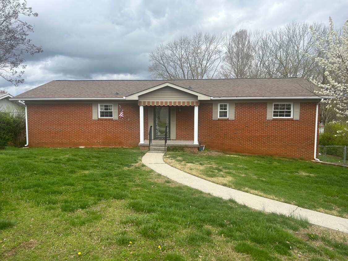 Photo - 1768 Linda Ln (H4)