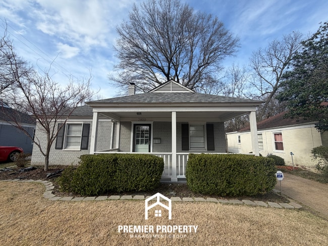 Building Photo - Stunning 3BR Memphis Home with Fenced Backyard & Patio