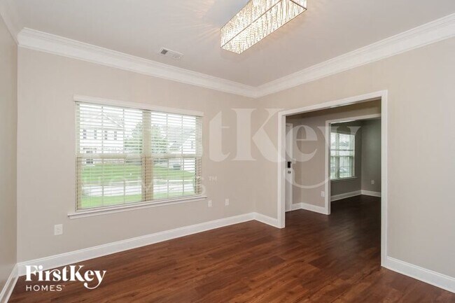Photo - 119 Dynasty Ln