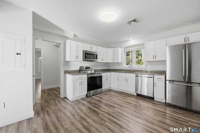 Photo - 111 Laurel Ct Unit 3