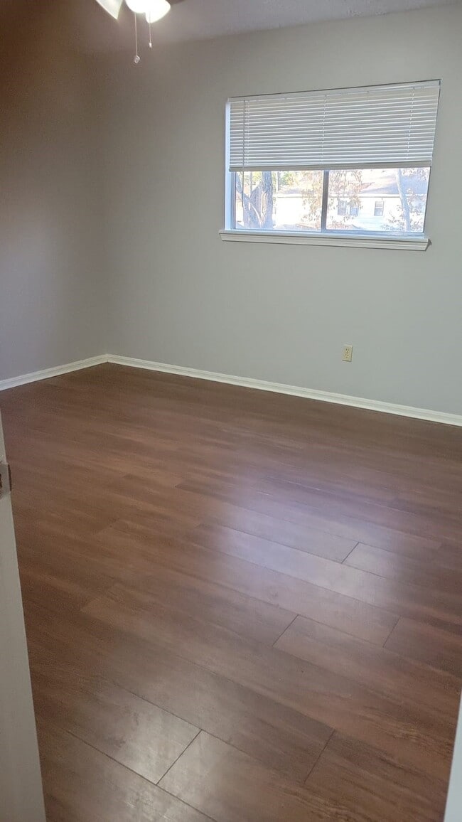 Photo - 5703 Green Timbers Dr