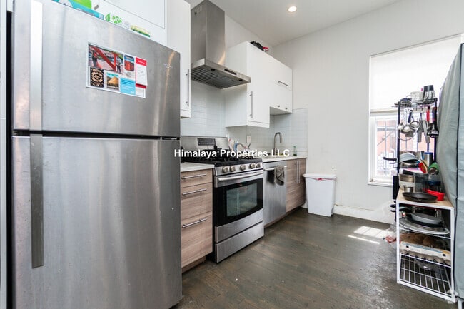 Building Photo - 78 Forest St Unit 1 Rental