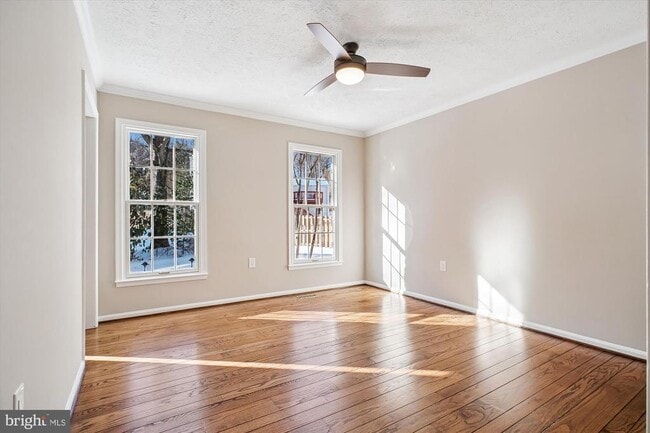 Photo - 4623 University Dr