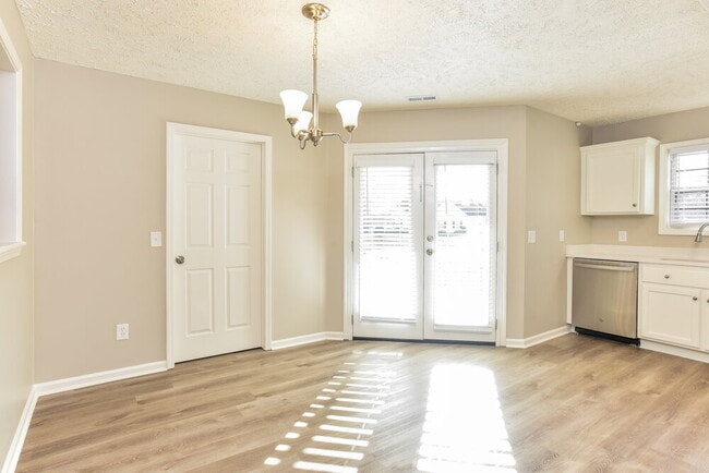 Photo - 3415 Westbrook Dr