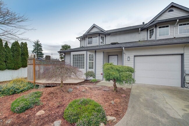 Photo - 3Bd/2.5Ba Lynnwood Duplex