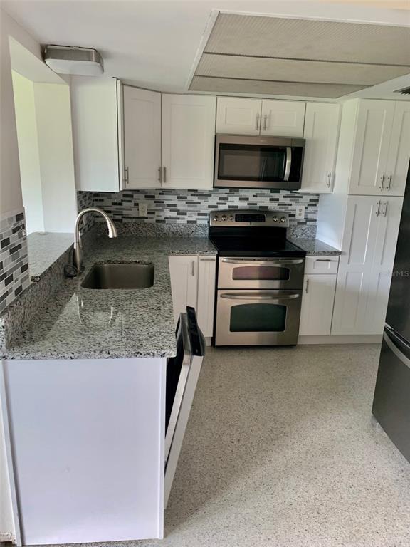 Photo - 22097 Bronxville Ave
