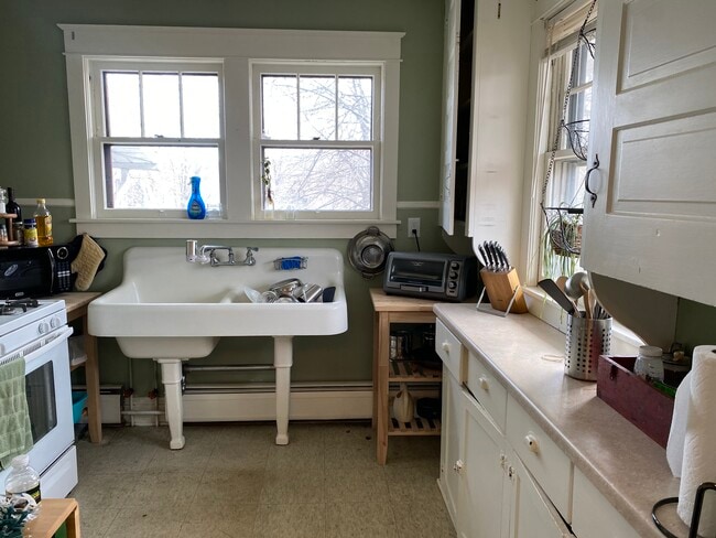 Photo - 68 Chapin St