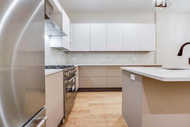 Photo - 1021 Washington St