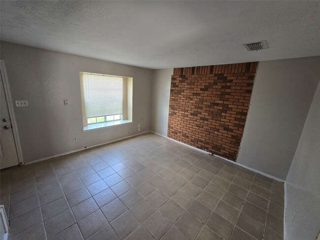 Building Photo - 7045 Chasewood Dr Rental
