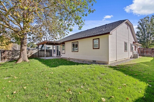 Photo - Spacious Updated 3 Bedroom, 2 Bath home in...