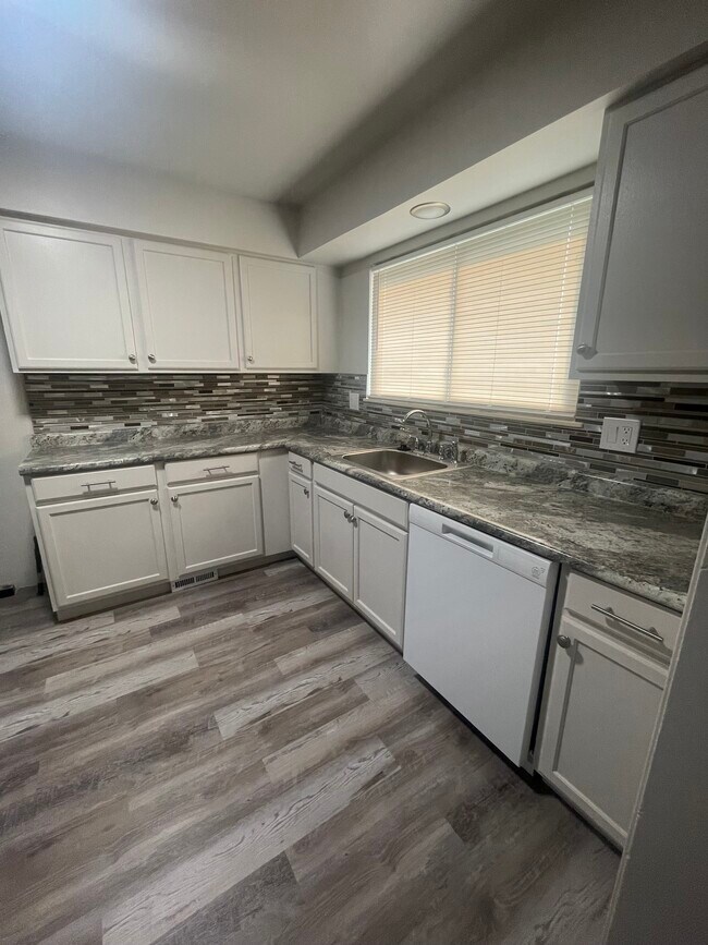 Kitchen - 8120 Appoline St