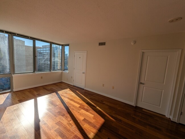 Sala de estar - 555 Massachusetts Ave NW Unidad #907