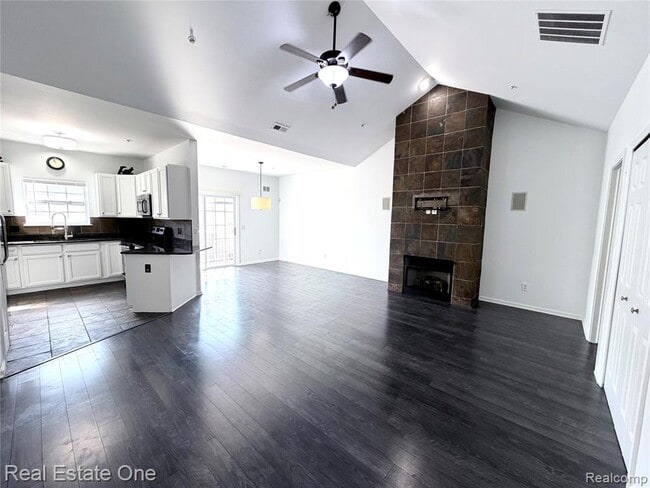Photo - 7211 Addington Dr