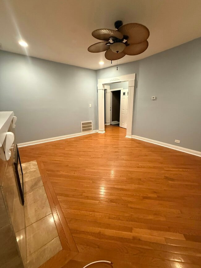 Photo - 7942 S Harvard Ave