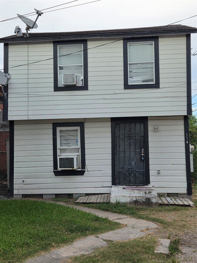 114 Canton St Unidad 1/2