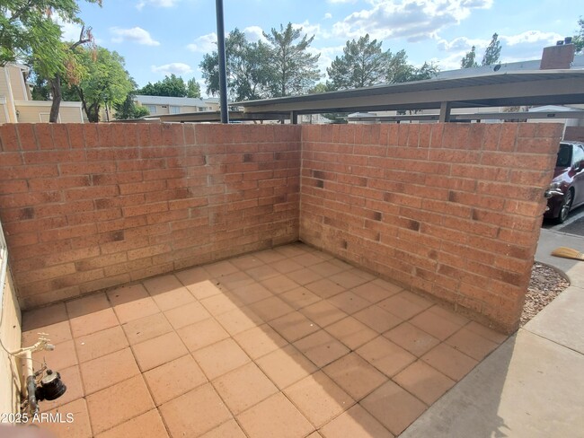 Photo - 625 S Westwood