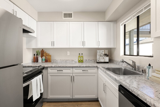 Photo - The Plaza at Canoga Park