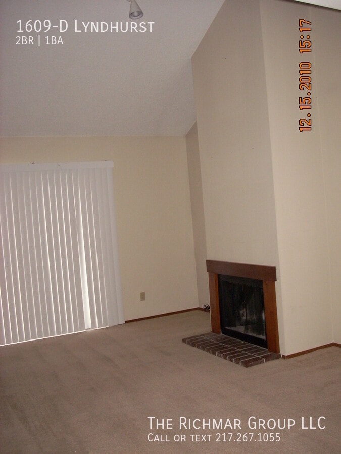 1609-D Lyndhurst- - 1609-D Lyndhurst- Condo