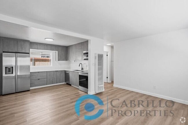 Building Photo - 4123 Kansas St Rental