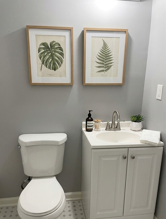 Photo - 206 N 60th St