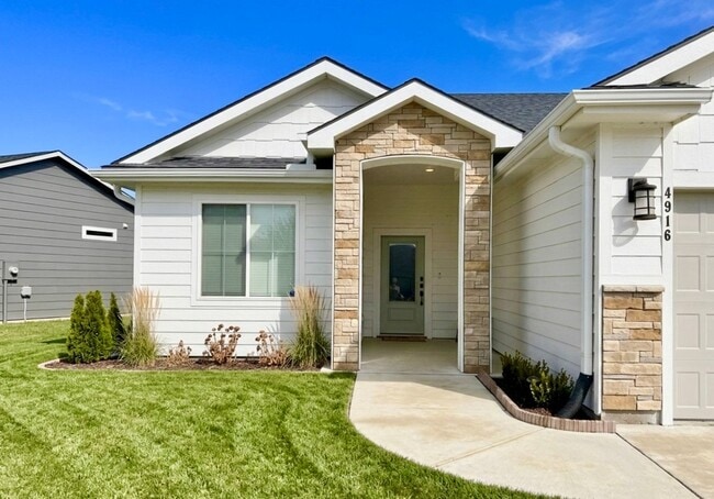 Photo - Modern Ranch Style Home in Quiet Neighborhood