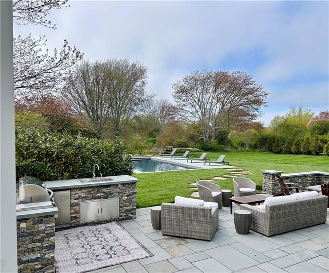 Photo - 207 Cornelius Dr