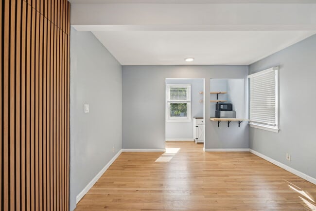 Photo - 19 S Kerema Ave