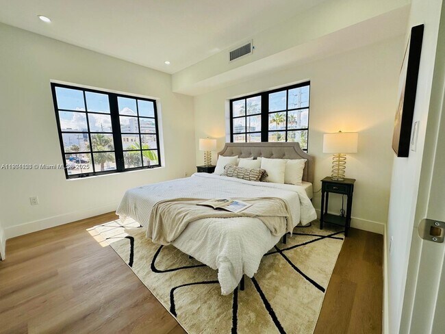 Photo - 1619 Jefferson Ave Unidad 308