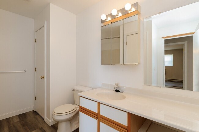 Photo - 1480 Spring Brook Ct Unidad 2A