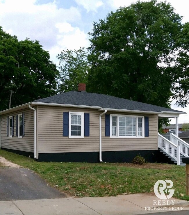 Building Photo - Great renovated 2 bedroom house in Boiling Springs!