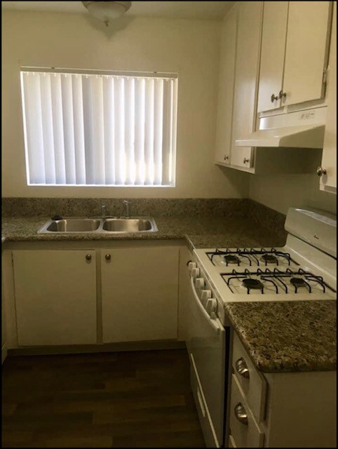 Photo - Chelsea Court Apartments