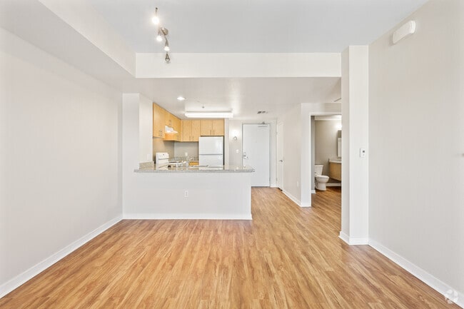 2BR, 1BA - 860SF - Dining Room
