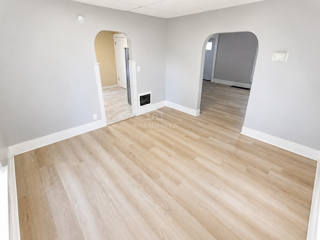 Photo - 200 8th St NW