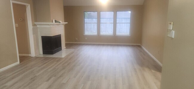 Photo - 5514 Clarkston Ln