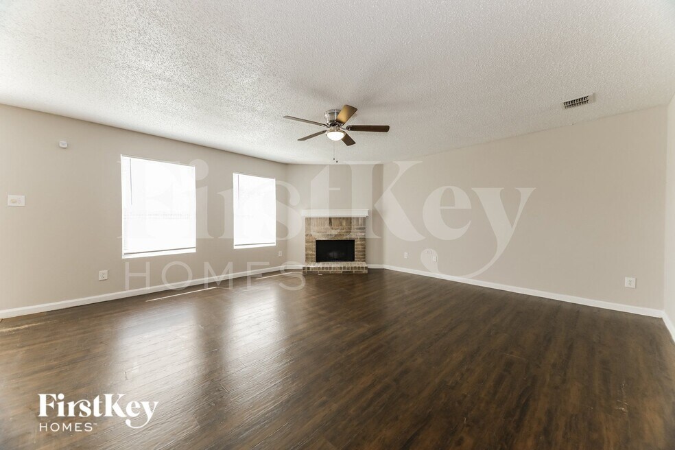 1395 Stewart Dr
