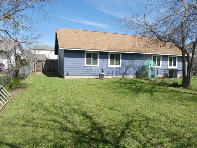 Photo - 8705 Pineridge Dr