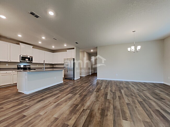 Photo - 195 Edge Park Trl